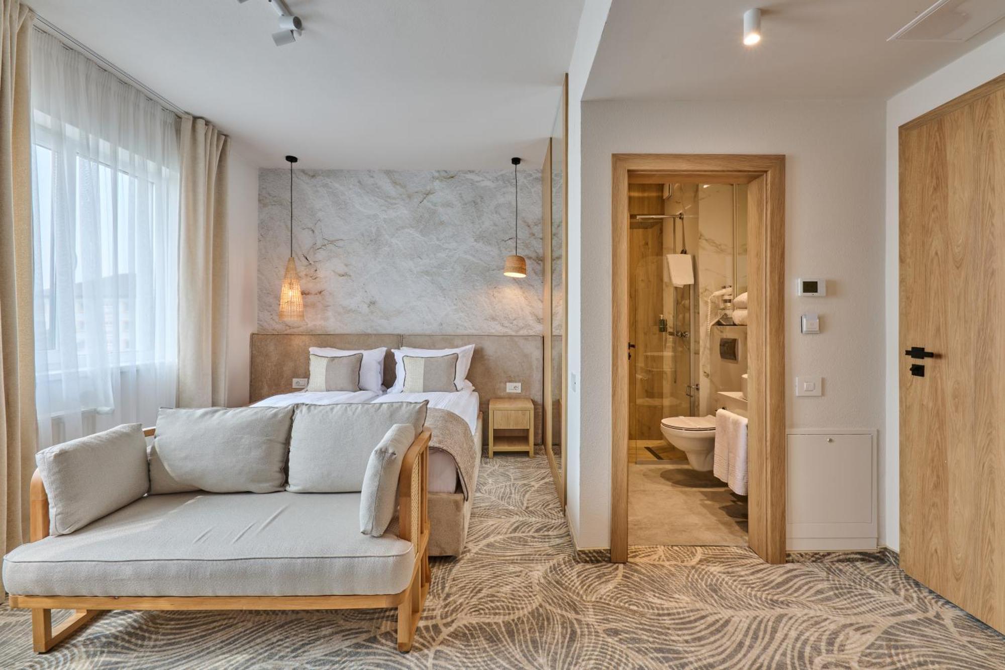 Hotel Serenity Тимишоара Экстерьер фото