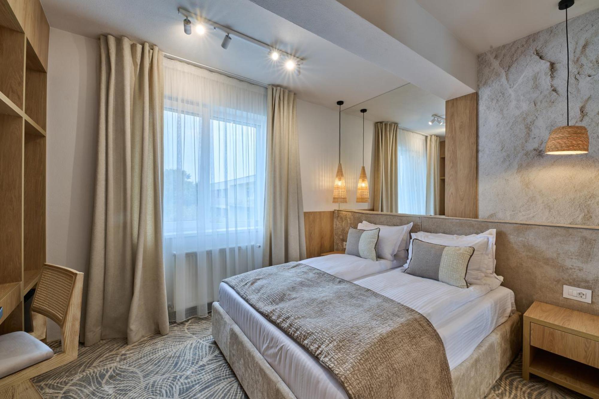 Hotel Serenity Тимишоара Экстерьер фото