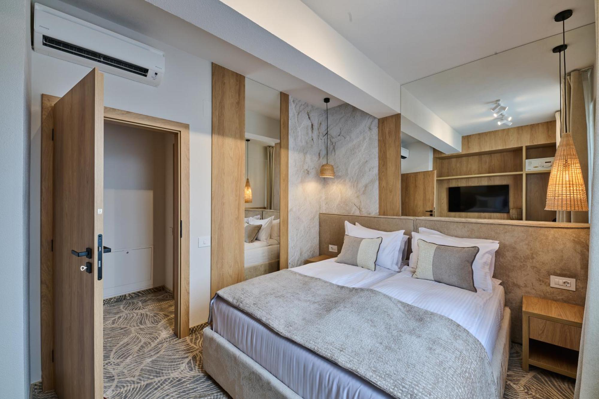 Hotel Serenity Тимишоара Экстерьер фото