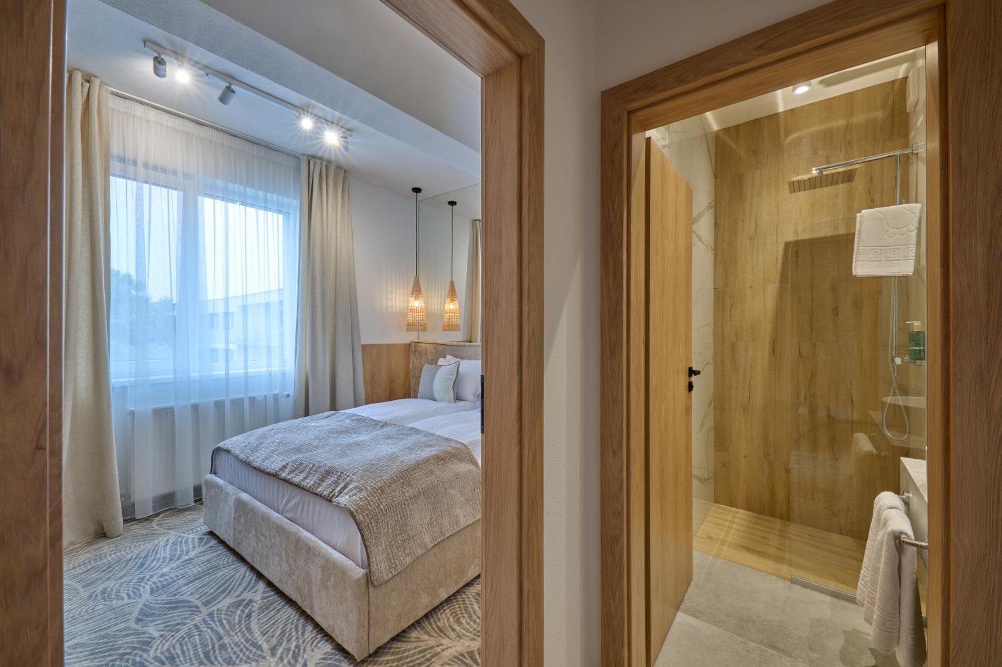 Hotel Serenity Тимишоара Экстерьер фото